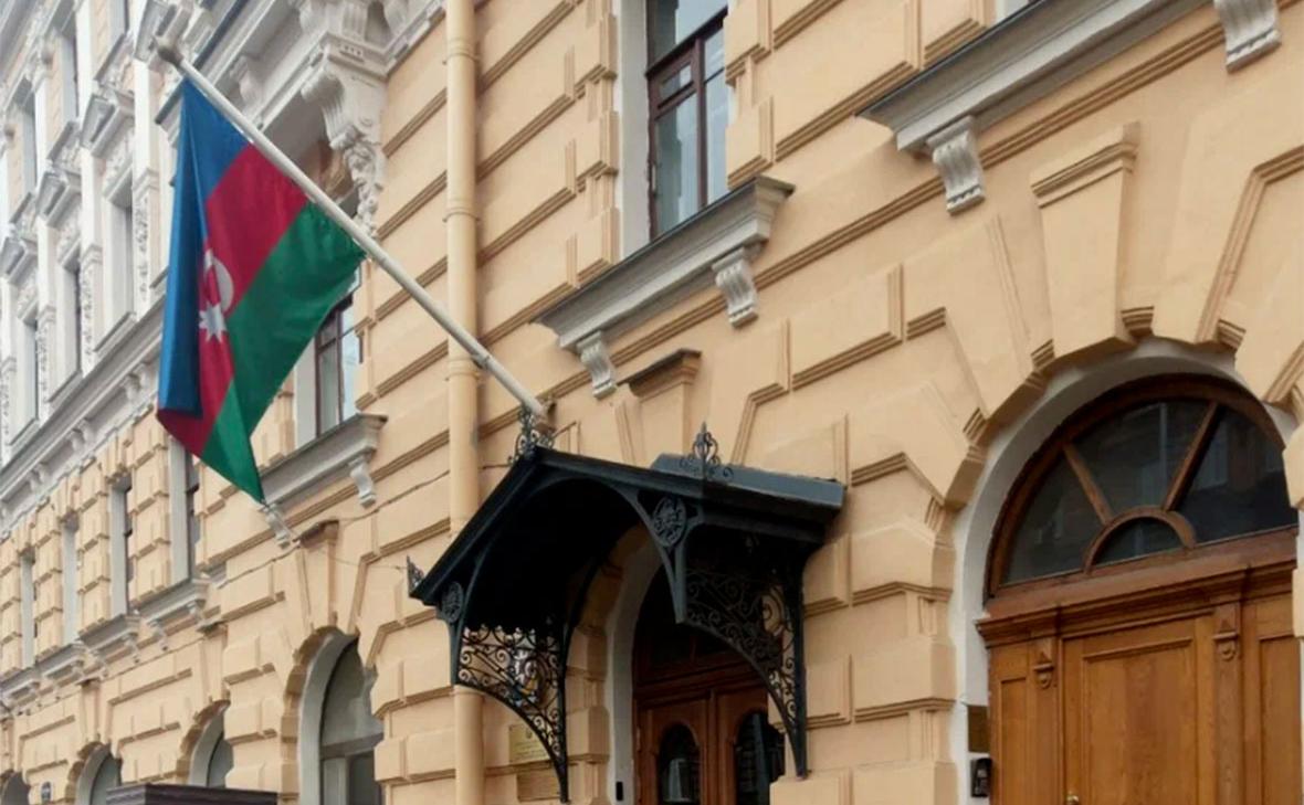 Генконсульству Азербайджана в Петерурге предложили переехать