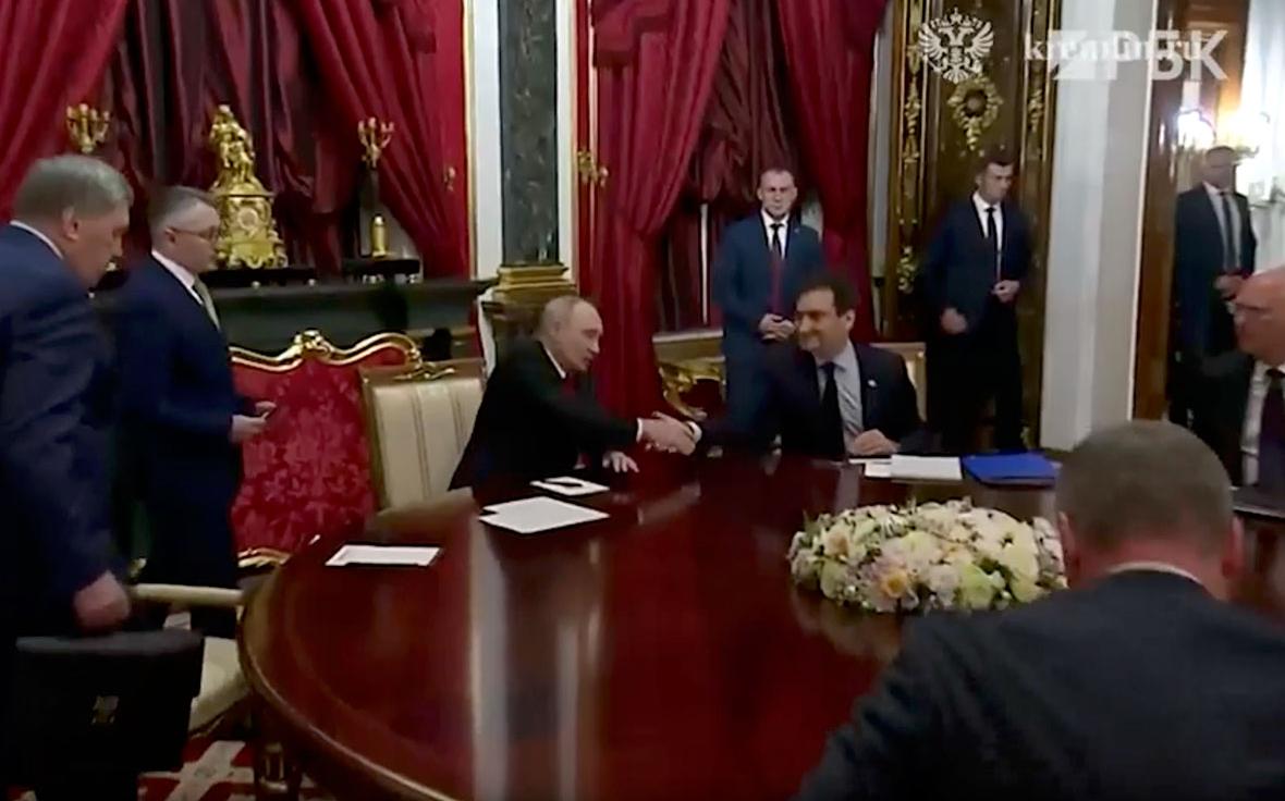 Ушаков и Дмитриев приняли участие в переговорах Путина с Уиткоффом