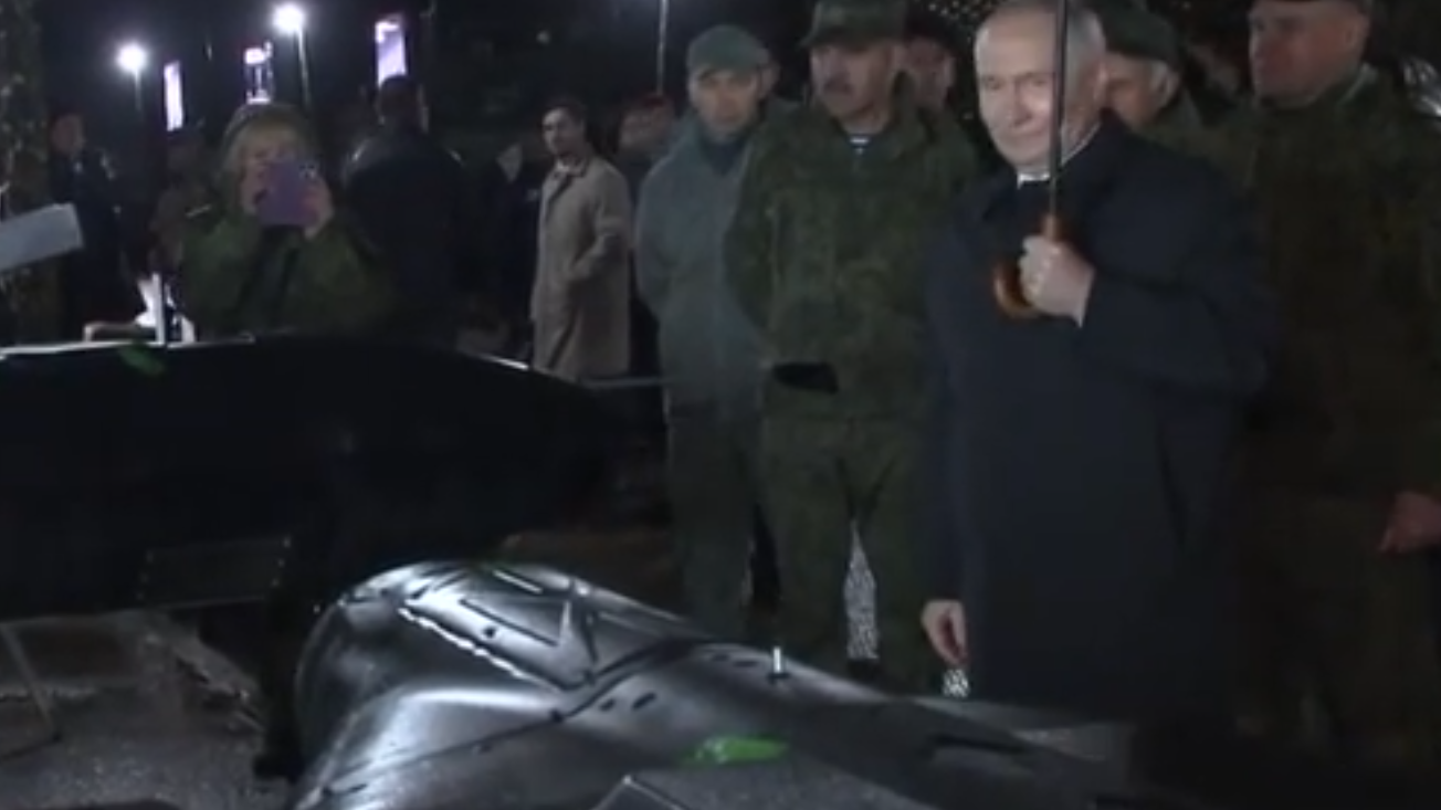 Путину продемонстрировали реактивные «Герани». Видео