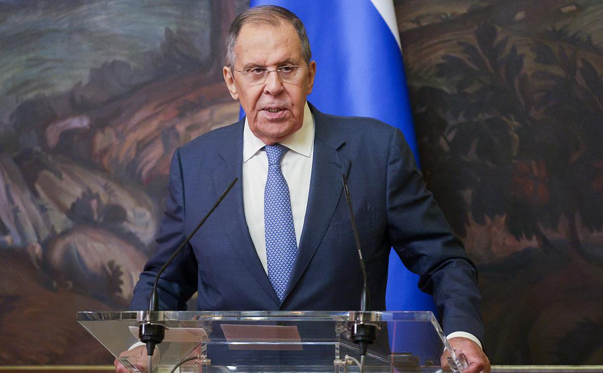 Лавров заявил, что Москва слышит заявления НАТО, но держит ухо востро