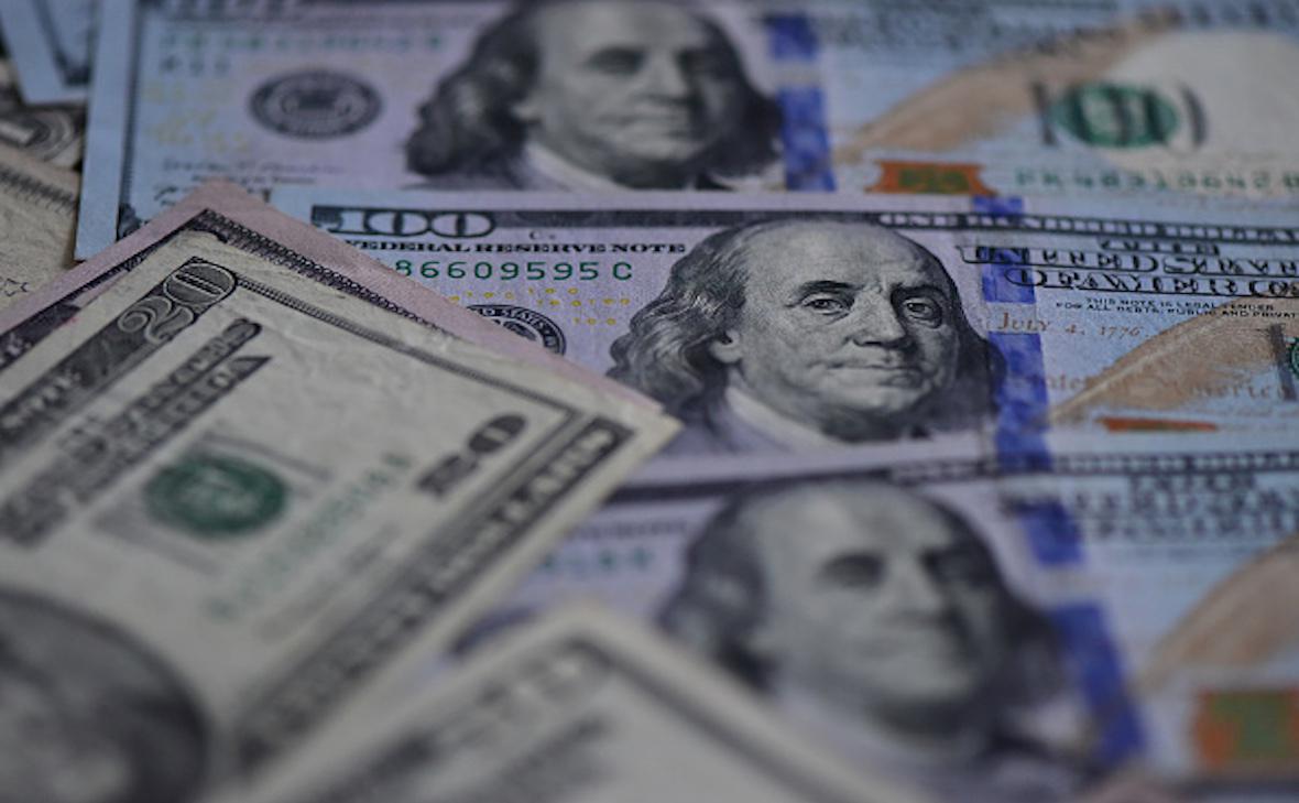 ЦБ оставил курс доллара на 29 сентября ниже ₽85