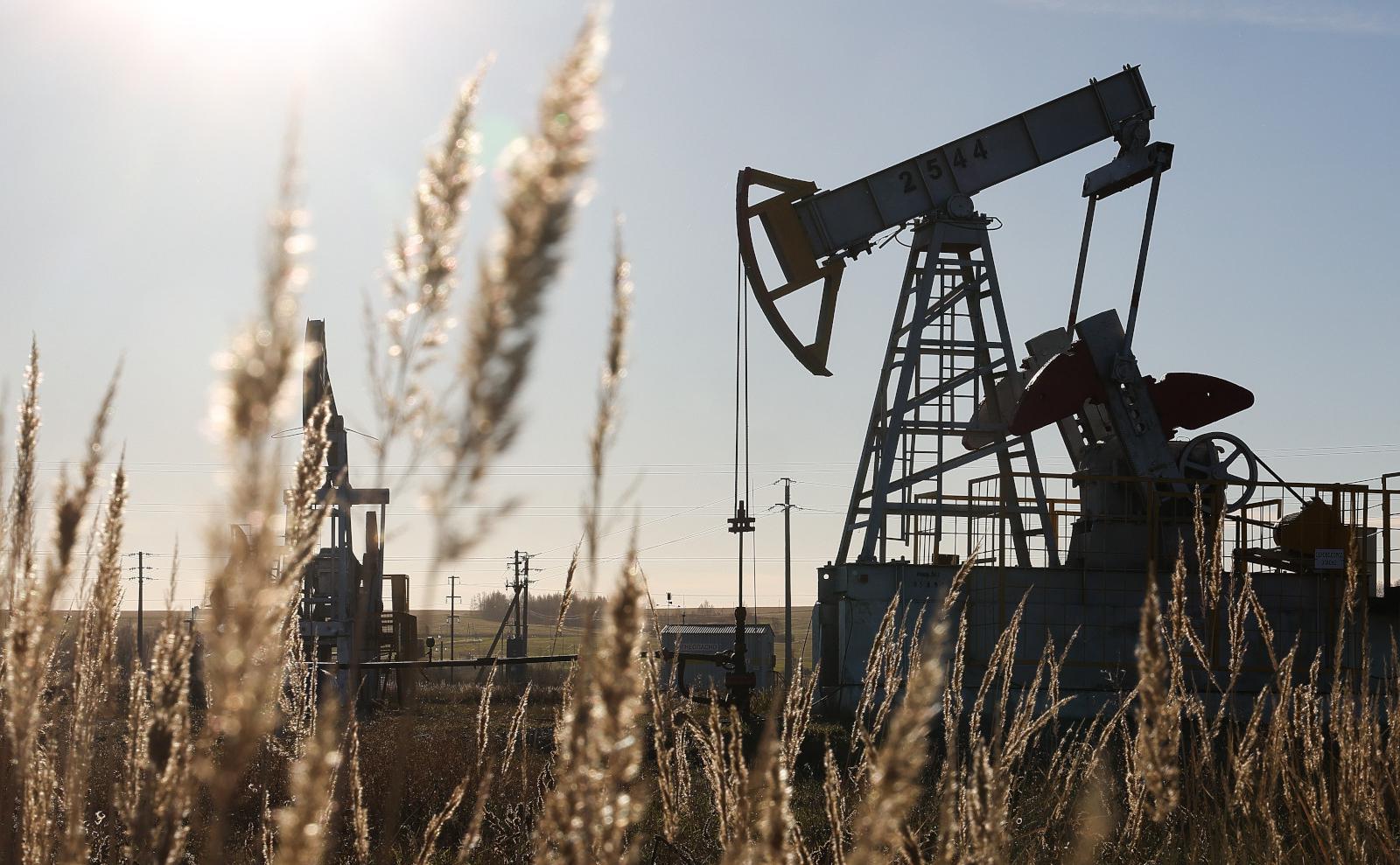 Цены на нефть Brent превысили $115 за баррель впервые с мая