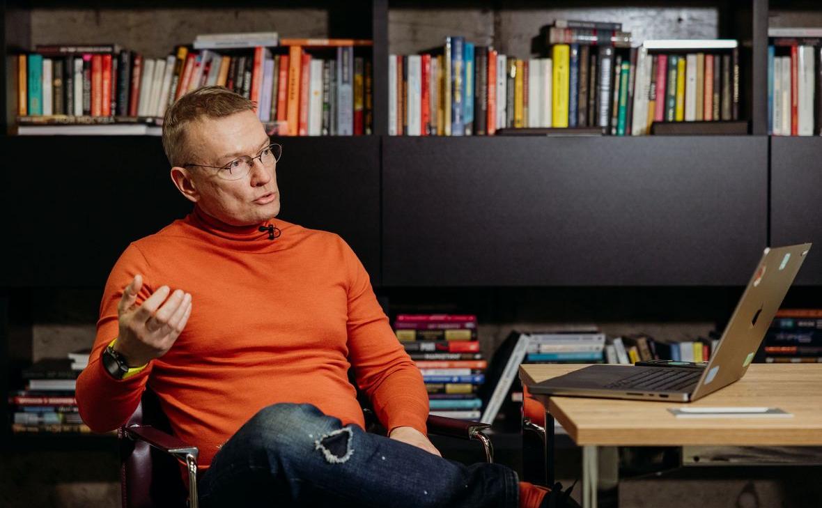 Глава «Читай-города» рассказал о закрытии книжных в нефтяных городах