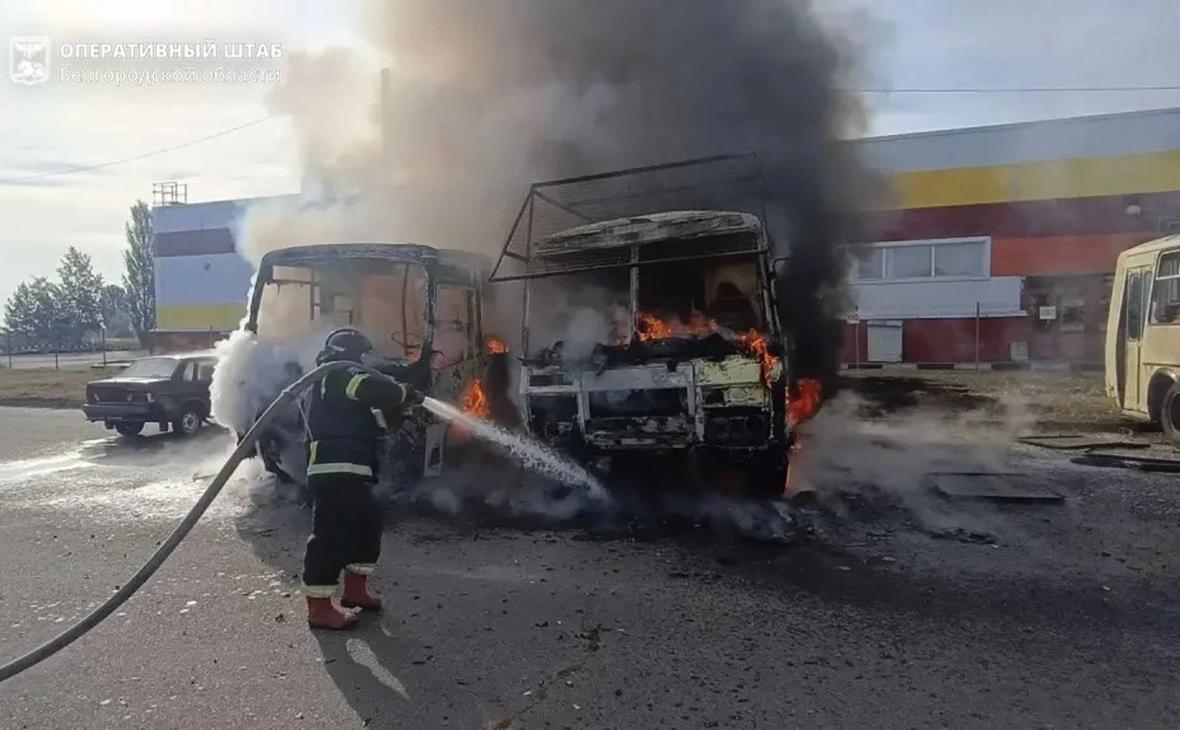 При атаке дрона на автобус в Шебекино погиб пассажир, четверо ранены