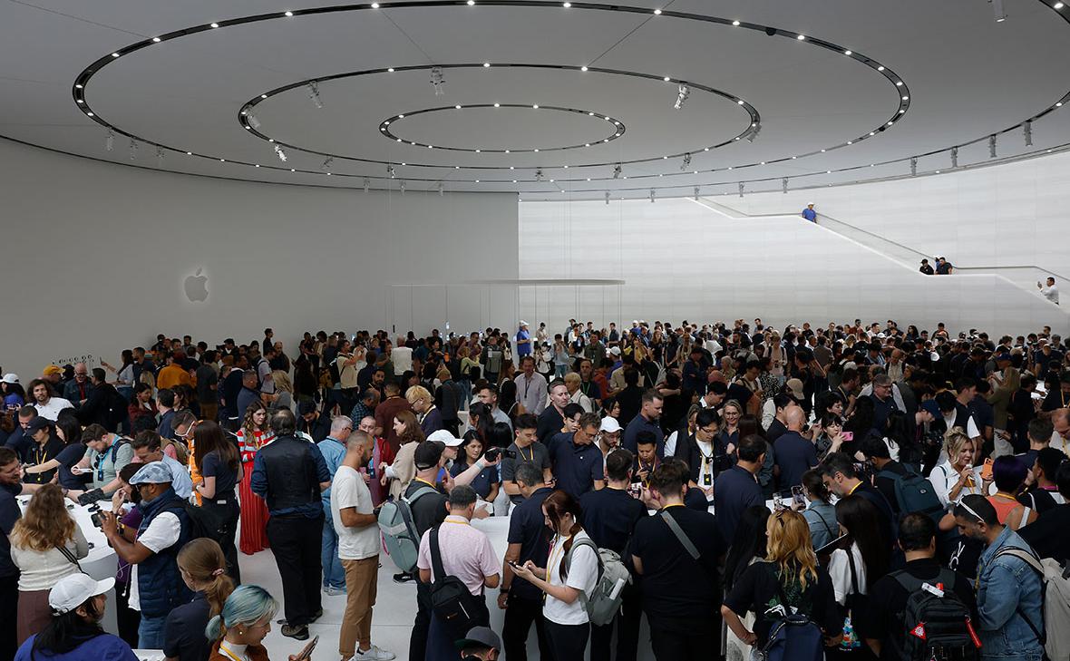 Axios узнал, что Apple может представить складной iPhone 9 сентября