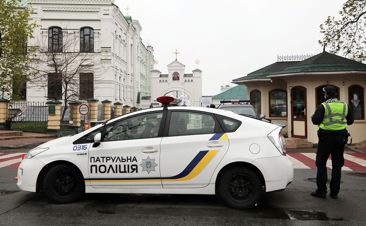 Мужчина с автоматом и гранатами устроил стрельбу в центре Кировограда