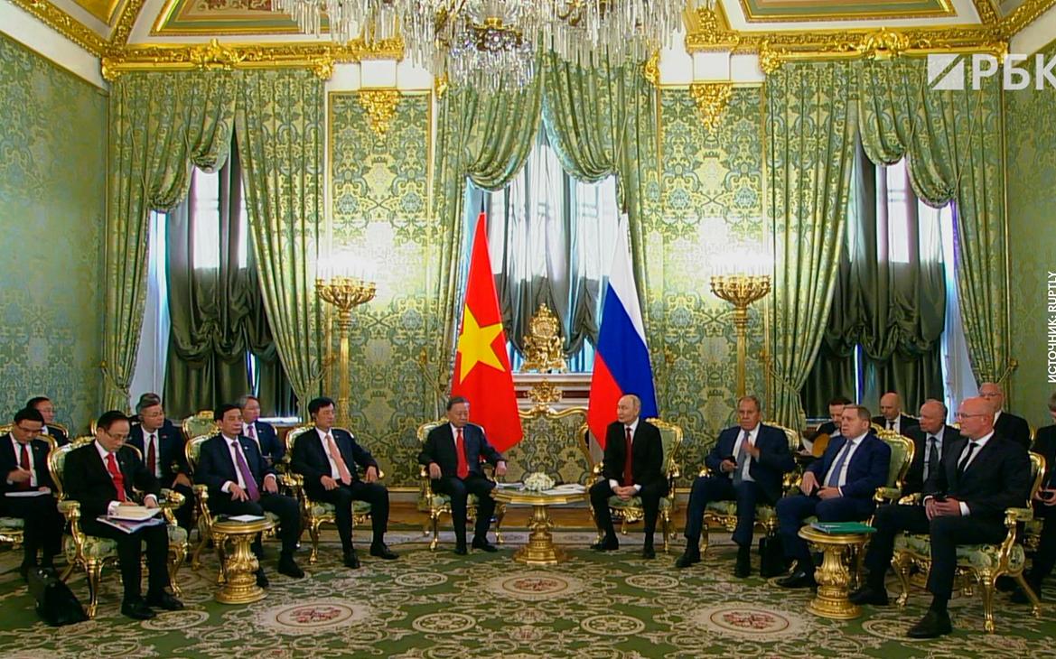 Владимир Путин встретился с президентом Вьетнама То Ламом. Видео