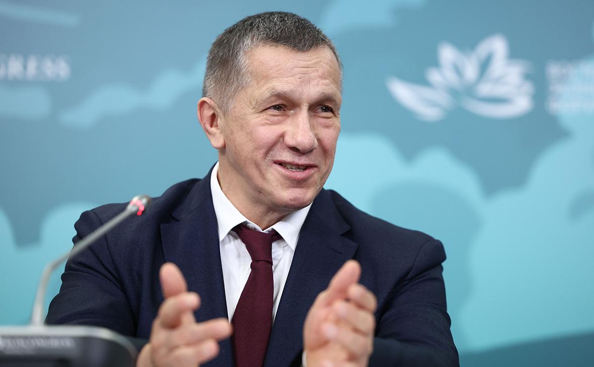 Трутнев заявил, что продолжит работать с Дальним Востоком