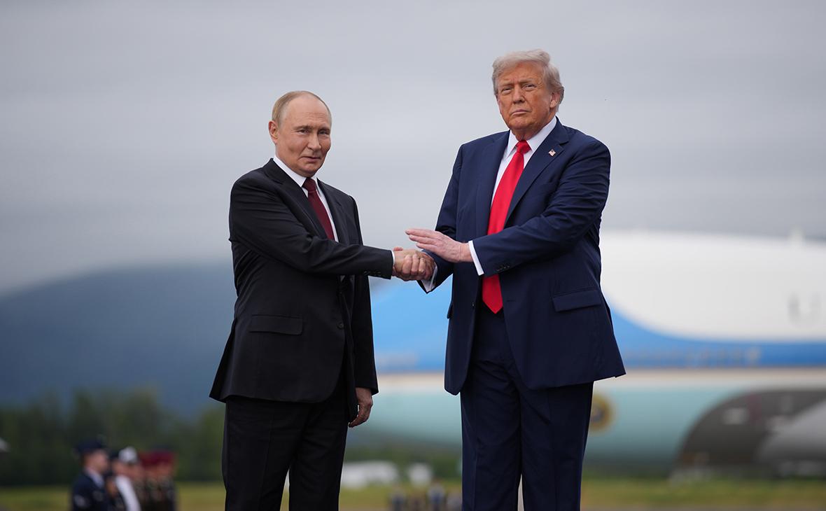 WP рассказала, почему Трамп начал склоняться к поддержке России