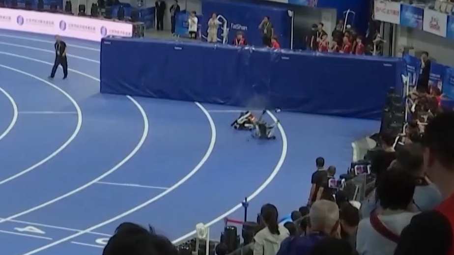 В Пекине стартовали вторые Всемирные игры гуманоидных роботов. Видео