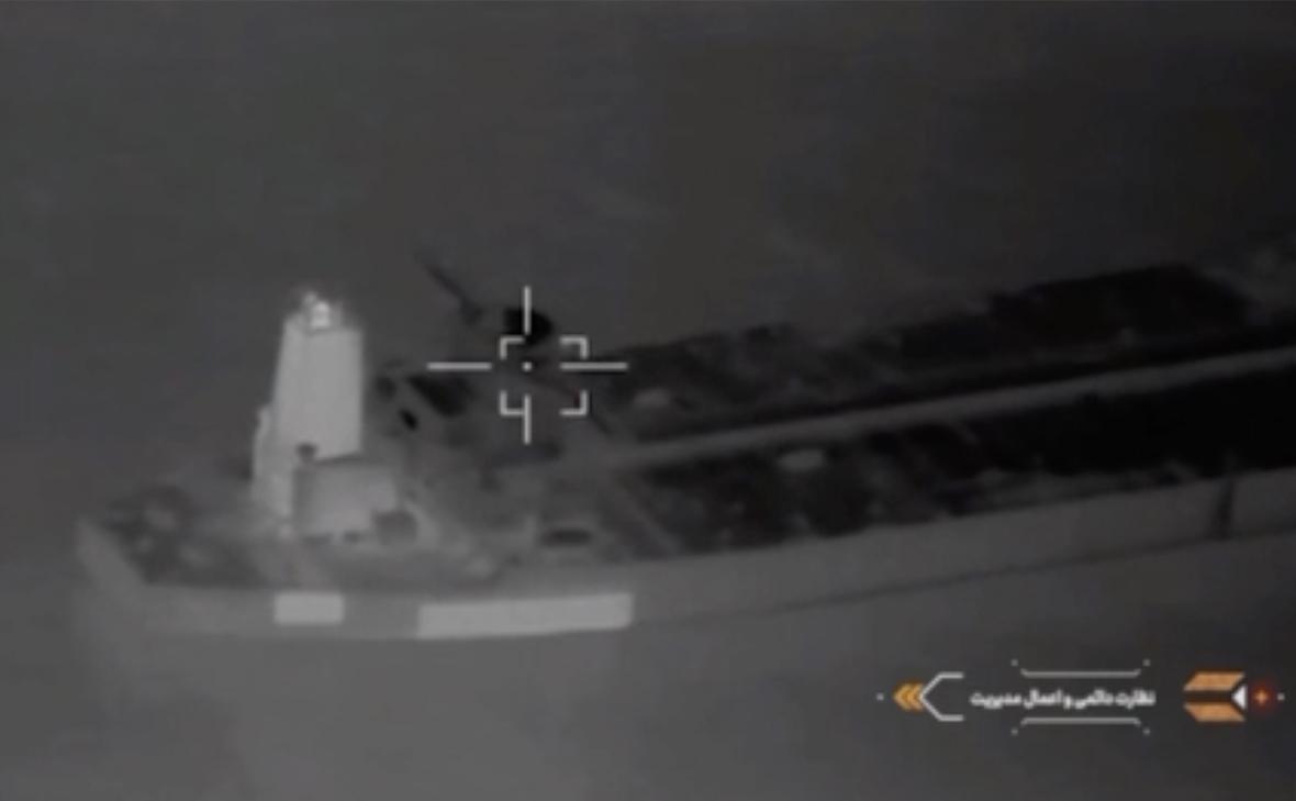 КСИР атаковал надводный беспилотник и два корабля ВМС США