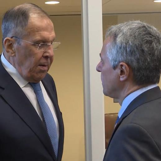 Лавров пошутил о совместном фото с главой МИД Швейцарии. Видео