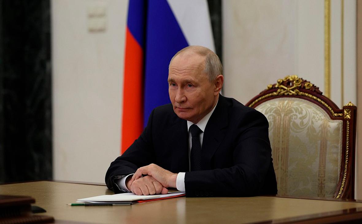 Владимир Путин провел оперативное совещание с членами Совбеза
