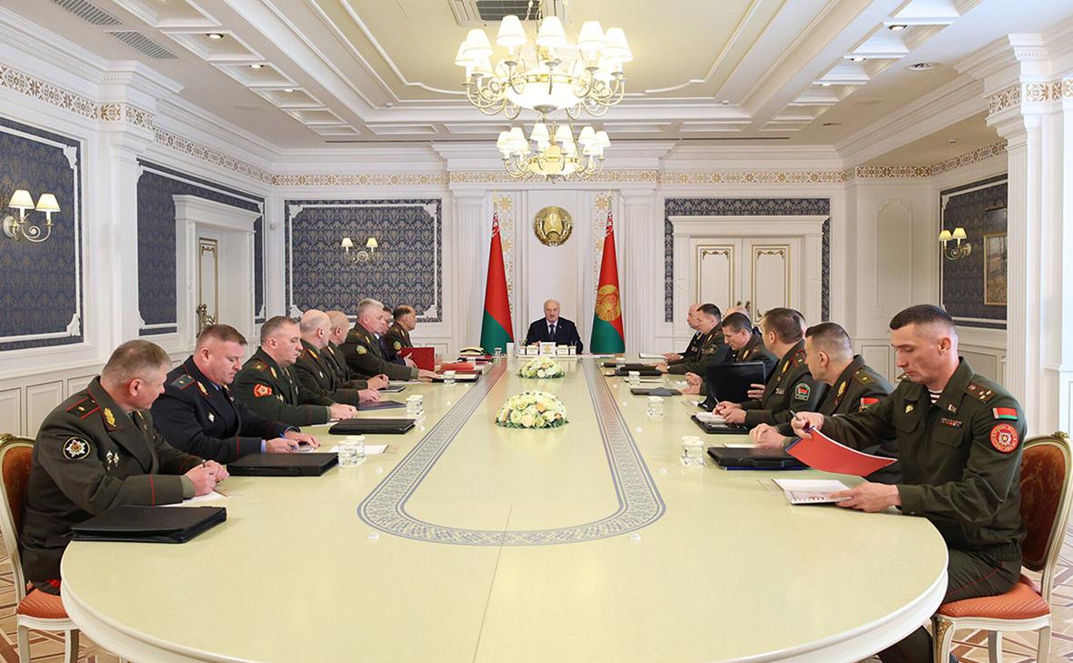 Лукашенко на фоне проверок армии заявил, что Минск не готовит нападение