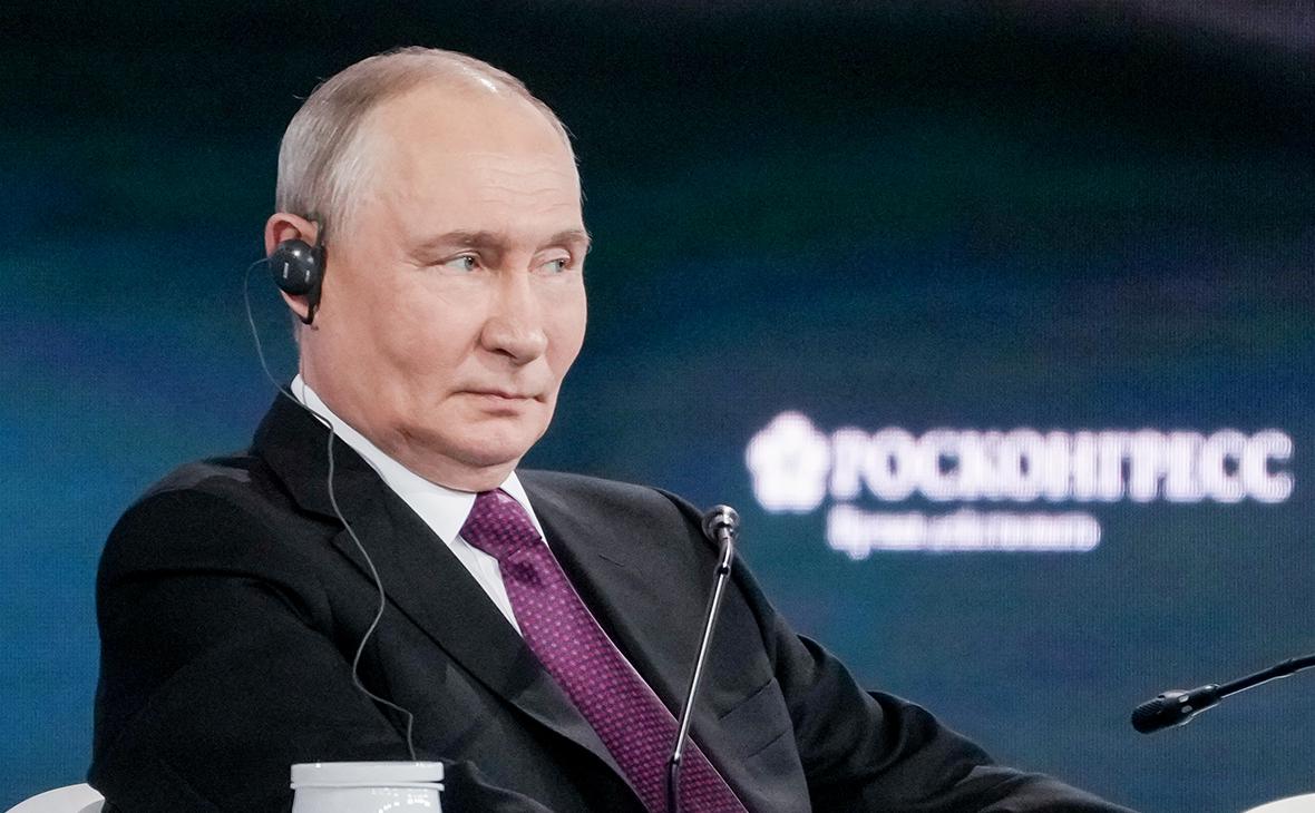 Путин призвал власти поработать над замечаниями малого бизнеса про налоги