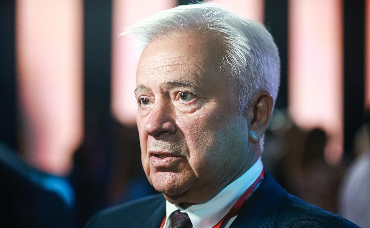 Алекперов рассказал, сколько ЛУКОЙЛу требуется на восстановление НПЗ