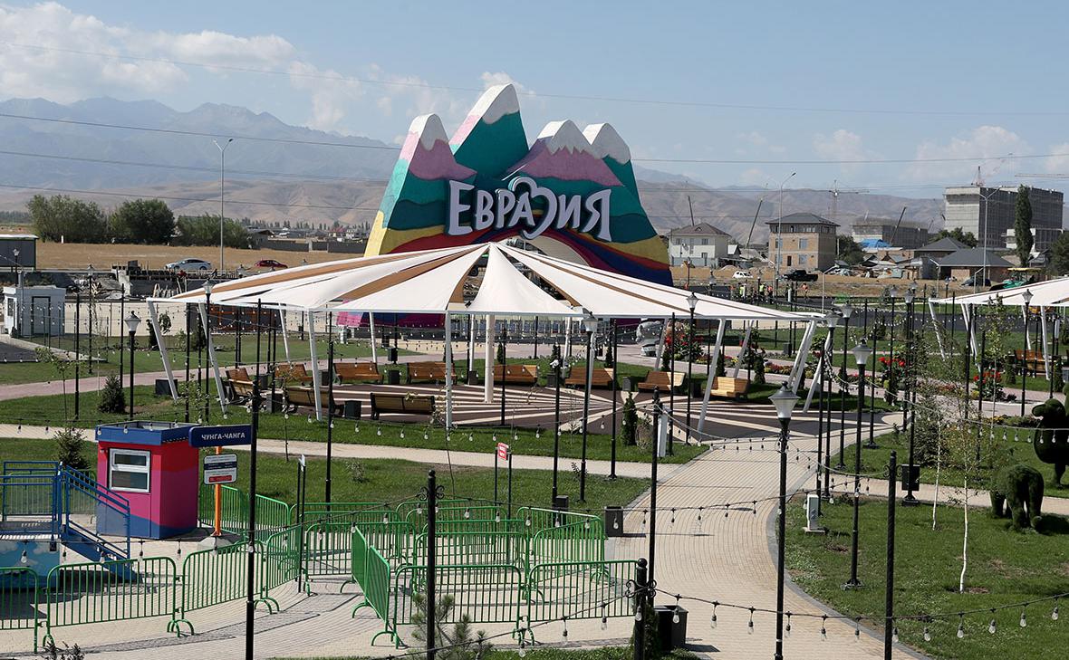 NYT рассказала о буме в Киргизии из-за санкций против России