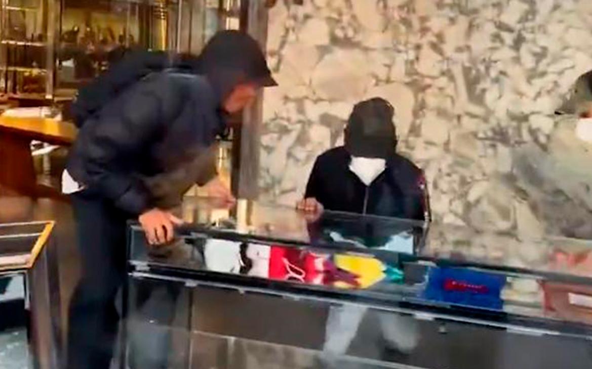 Разгром люкса и «распаковка» после погромов во Франции. Видео
