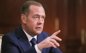Медведев назвал Мерца «самым бесполезным канцлером Германии»