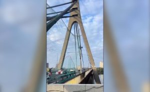 На Северном мосту в Киеве установили антидроновые сетки