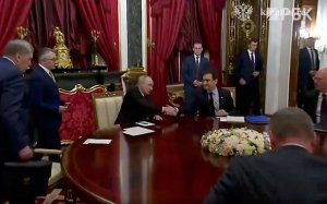 Ушаков и Дмитриев приняли участие в переговорах Путина с Уиткоффом
