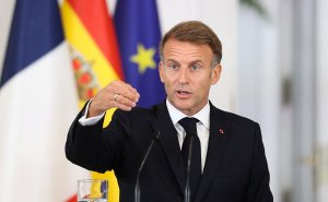 Макрон заявил о кризисе демократии в Европе