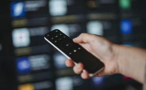 Минцифры предложило предустанавливать RuStore на Smart TV