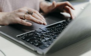 Минфин исключил одновременный ввод сбора таможни и НДС на интернет-товары
