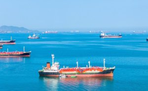 Цена на нефть Brent превысила $100 за баррель