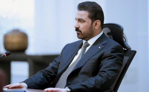 Премьер Ирака пошутил, что коррупции не будет благодаря отсутствию денег