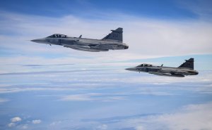 Швеция решила направить в Финляндию истребители Gripen и боевые корабли
