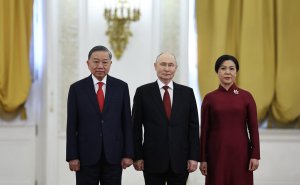 Путин подарит президенту Вьетнама статью Хо Ши Мина 1960 года