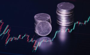 ЦБ оставил официальный курс доллара на 2 сентября выше ₽86