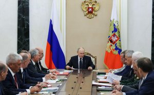 Путин обсудил безопасность в Арктике с членами Совбеза