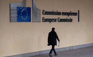 Еврокомиссия назвала ограничение выдачи виз россиянам своим приоритетом