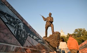 МИД фразой о Солнце ответил на призыв Японии снести мемориал в Хабаровске