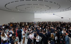 Axios узнал, что Apple может представить складной iPhone 9 сентября