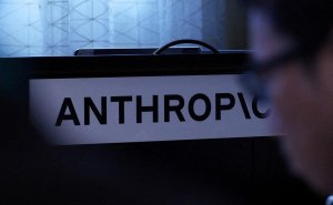 WP узнала о взломе Anthropic стартапом бывших сотрудников ведомства Маска