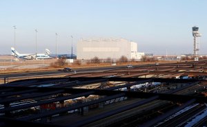 Bild сообщила о пробитом ограждении у российских самолетов в Лейпциге