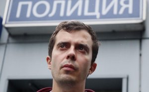Суд в Москве заочно арестовал шеф-редактора The Insider Доброхотова
