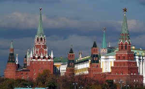 Кремль отверг обсуждение атак Киева на НПЗ на встрече в Абу-Даби