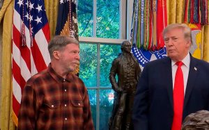 «Глупые люди». Трамп — о требовании новых санкций против России