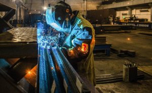 Стала известна рабочая специальность с зарплатой летом более ₽200 тыс.