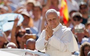 Папа Римский пожелал успеха новым попыткам урегулирования на Украине