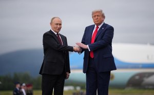 WP рассказала, почему Трамп начал склоняться к поддержке России