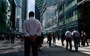 Средняя зарплата в России в июне составила ₽114,7 тыс.