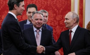 Белый дом опроверг статью FT о смене состава переговорщиков с Россией