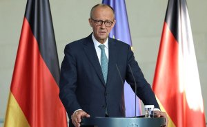 Politico оценило «в три Мерца из пяти» риск скорой отставки канцлера ФРГ