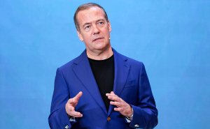 Медведев пояснил, почему ведет соцсети «без официоза»