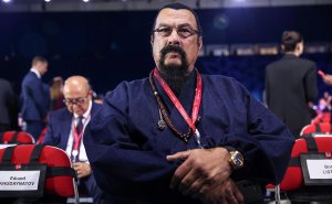 Путин назвал Стивена Сигала «посланцем мира»